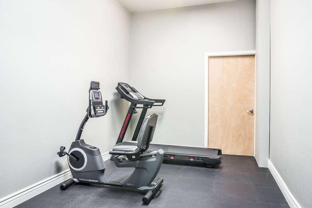Baymont By Wyndham Indianapolis Northeast Hotel Facilities photo